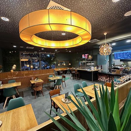 阿斯巴赫保梅海姆酒店 Asbach-Bäumenheim 外观 照片